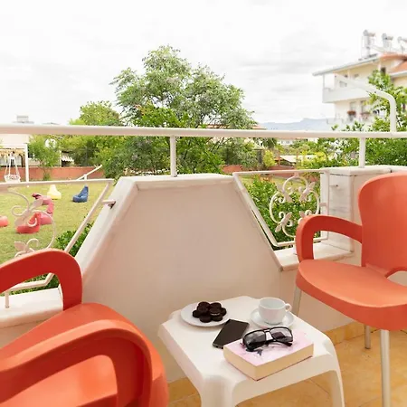 New Garden Hotel Sidé