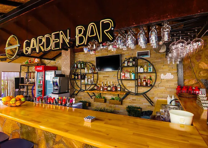 Отель New Garden